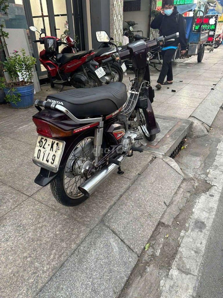 Honda Dream Тайский коричневый красный 90% новый