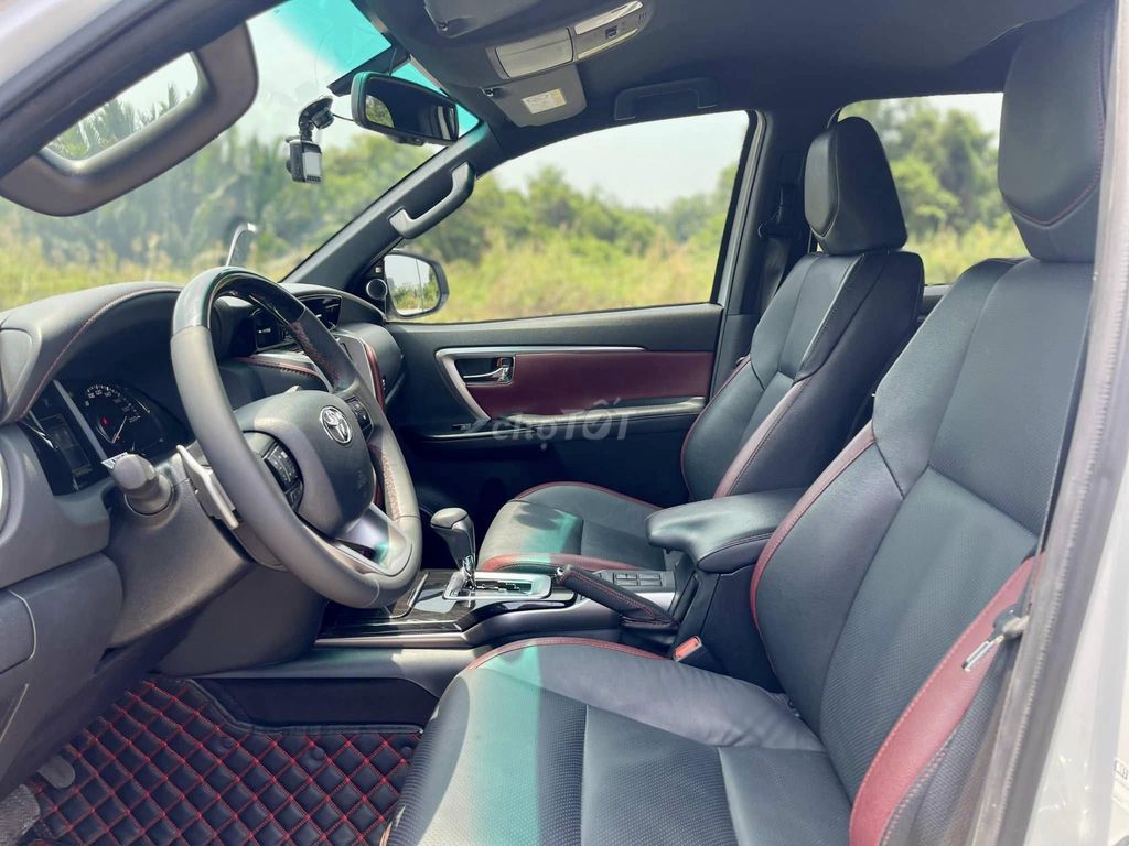 Toyota Fortuner Legender 2023 2.4L 4x2 AT 34000 Km. Mua bán Ô tô tại Thành phố Thủ Đức Tp Hồ Chí Minh được đăng bởi Đức Tứ Bánh hình 12