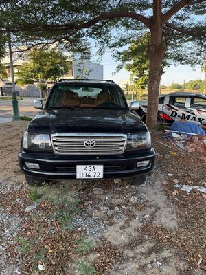 Toyota Land Cruiser Đen 8 chỗ Xăng