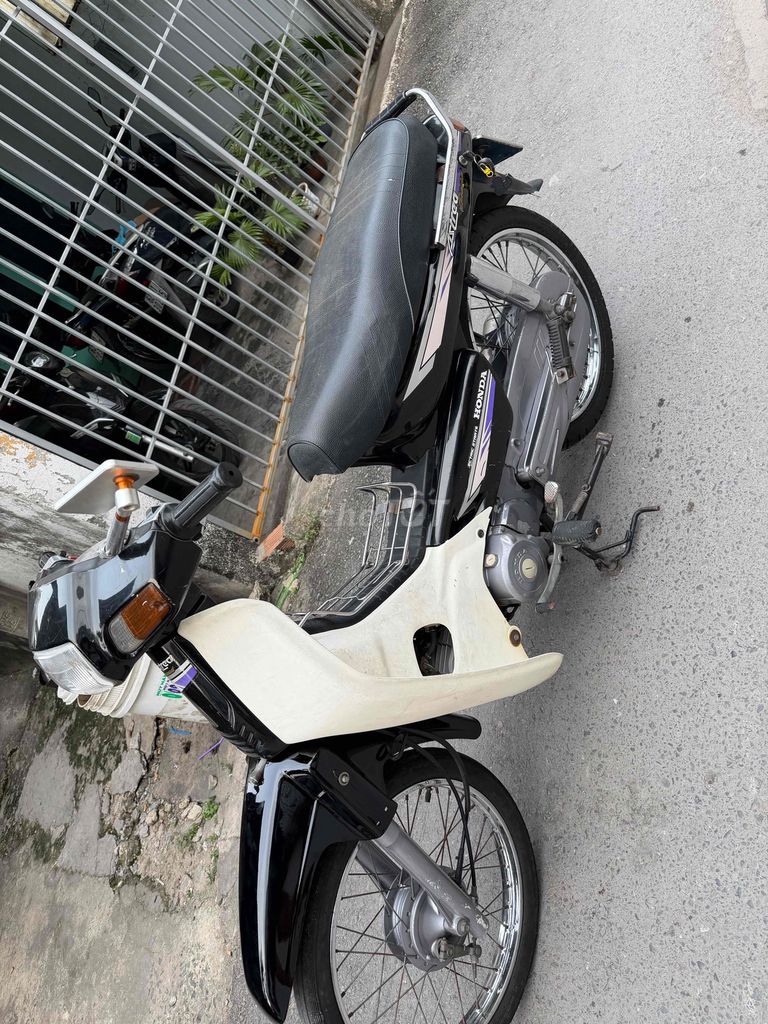 Honda Dream Astra Đen Trắng Đã qua sử dụng. Mua bán Xe máy tại Huyện Hóc Môn Tp Hồ Chí Minh được đăng bởi Hoàng Anh Tuấn hình 2