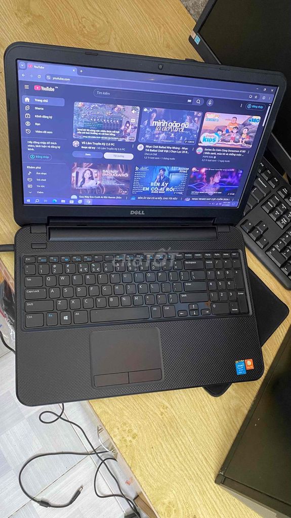 Laptop Dell 15.6inch phím số ram 8g ssd máy đẹp. Mua bán Laptop tại Quận Tân Phú Tp Hồ Chí Minh được đăng bởi Phát Triển hình 1