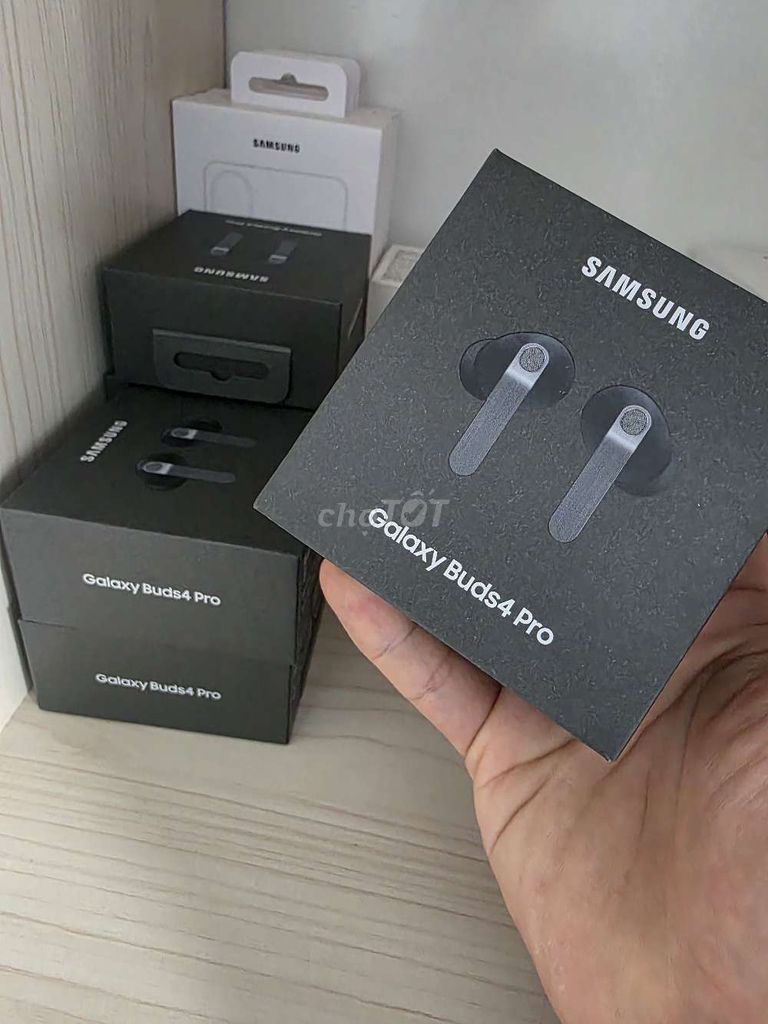  Galaxy Buds 4 Pro mới nguyên seal BH12T SSVN. Mua bán Tivi, Âm thanh tại Quận 12 Tp Hồ Chí Minh được đăng bởi DJI STORE hình 1