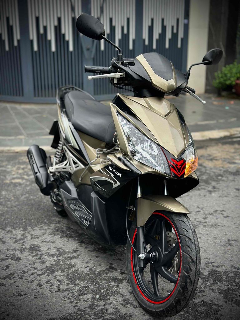 Honda Air Blade 2010 золотисто-бронзовый
