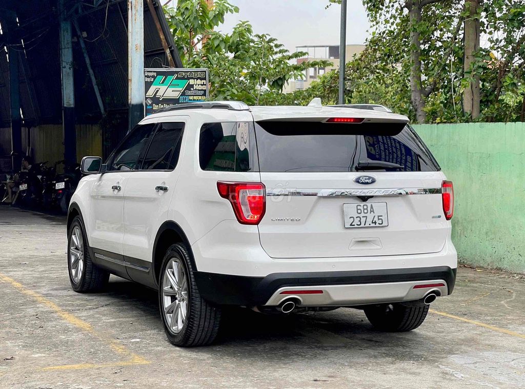 Ford Explorer 2017 - 91000 km. Mua bán Ô tô tại Thành phố Biên Hòa Đồng Nai được đăng bởi Chien Phan hình 6