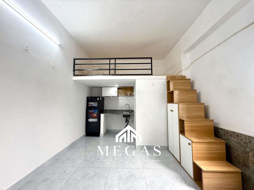 Khai trương phòng mới chưa qua sử dụng có cửa sổ trời thoáng mát🏡