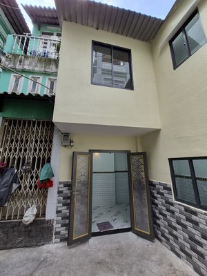 NHÀ ĐẸP Q4- 2 LẦU- SÂN RỘNG- DTS 18m2- CHỈ 1 TỶ nhỉnh