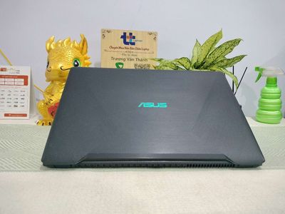 Vivobook  Asus F570ZD Ryzen 5 2500U, GTX1050