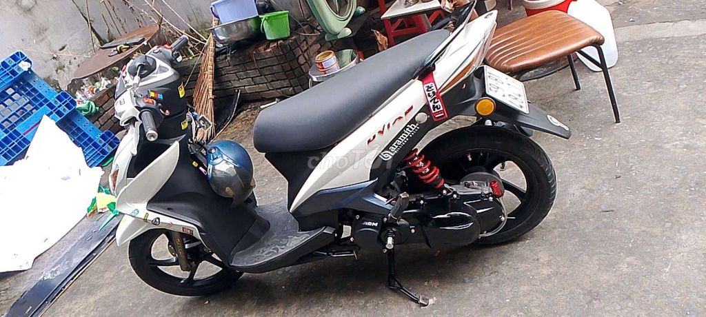 Yamaha Luvias XC màu Trắng. Mua bán Xe máy tại Quận 10 Tp Hồ Chí Minh được đăng bởi Dũng Nhóc hình 3