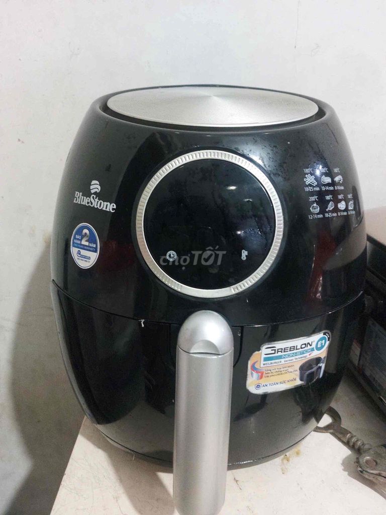Nồi chiên không dầu Bluestone màu đen