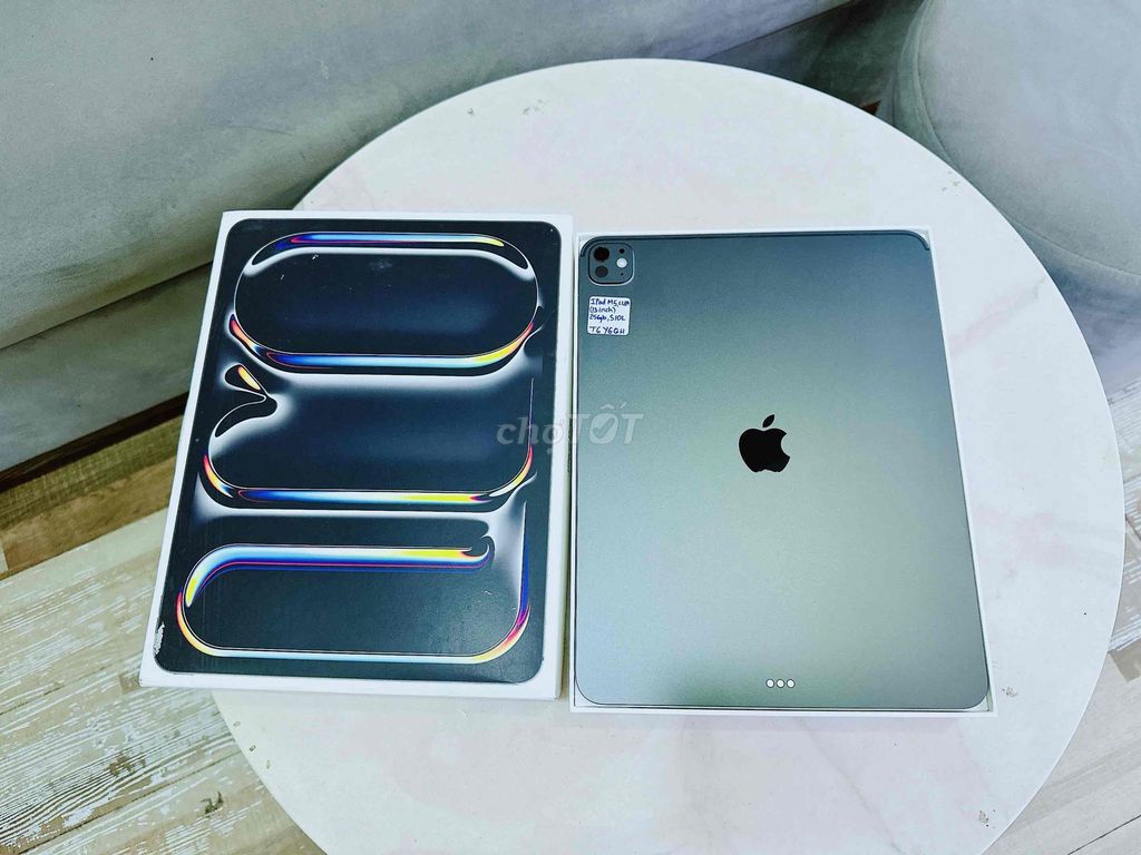 iPad Pro M5 13in Wifi 256G Gray Likenew sạc 10Lần. Mua bán Máy tính bảng tại Quận Hải Châu Đà Nẵng được đăng bởi TUẤN LUXURY MOBILE ĐÀ NẴNG hình 1