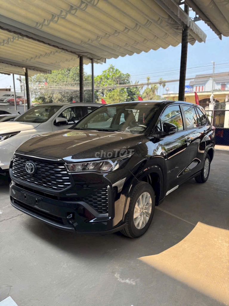 Innova Cross G - Xe Giao Ngay. Mua bán Ô tô tại Quận Bình Thạnh Tp Hồ Chí Minh được đăng bởi Toyota Tân Cảng THTC hình 2