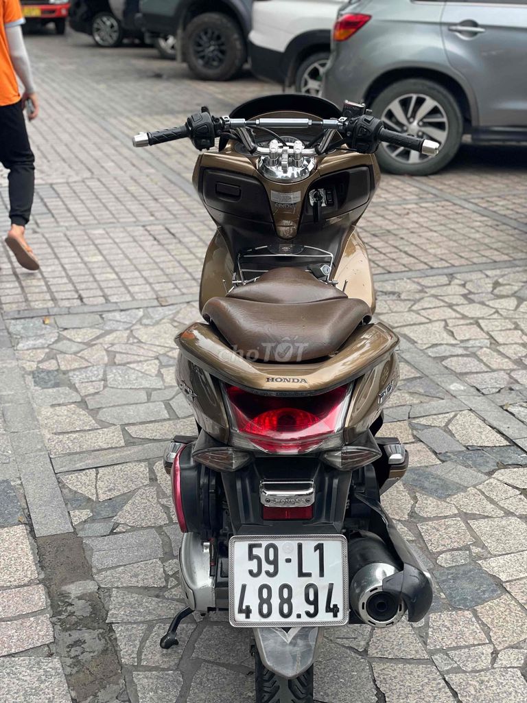 Honda PCX 2012 Chính chủ trả trc 12tr nhận xe. Mua bán Xe máy tại Quận 7 Tp Hồ Chí Minh được đăng bởi Dương Đạt hình 5