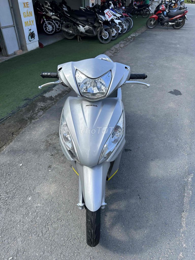 Honda Vision bs 65 mới dọn full mới máy cực êm. Mua bán Xe máy tại Huyện Thới Lai Cần Thơ được đăng bởi Trường nguyễn hình 1