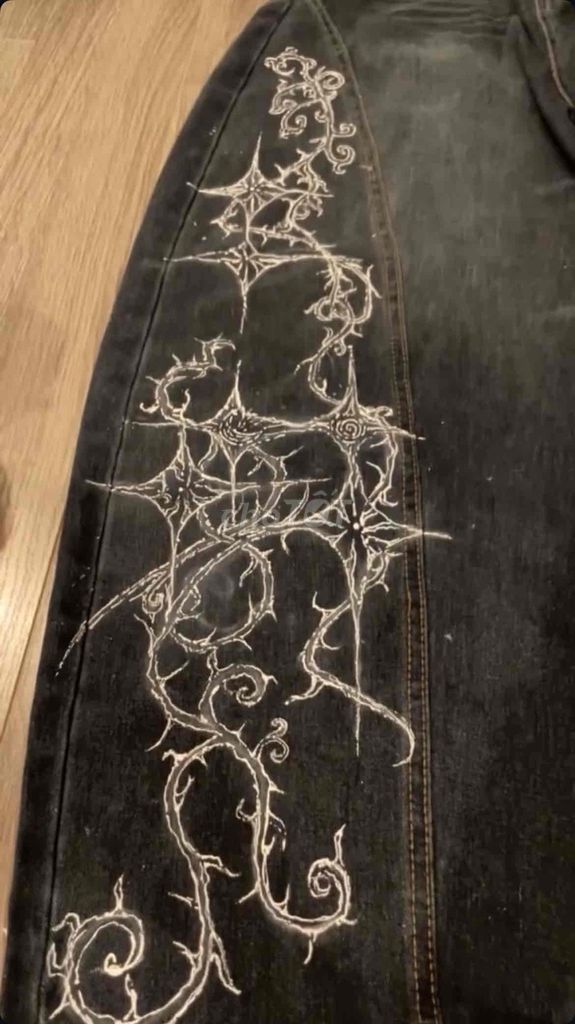 Quần jean unisex vải jean đen cá tính. Mua bán Quần áo tại Quận 1 Tp Hồ Chí Minh được đăng bởi Tô Cường hình 1