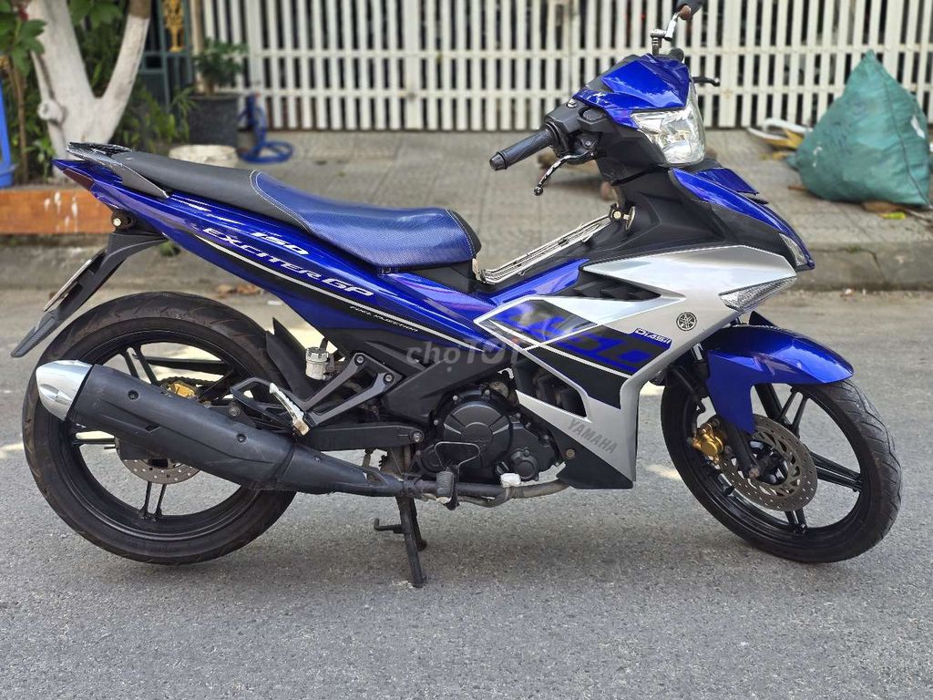 Зеленый ручной конический мотоцикл Yamaha Exciter 150