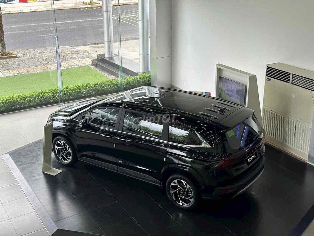 Hyundai Custin 7 chỗ đủ màu, phiên bản giao ngay. Mua bán Ô tô tại Thành phố Thủ Đức Tp Hồ Chí Minh được đăng bởi Đại Lý Hyundai Sài Gòn hình 2