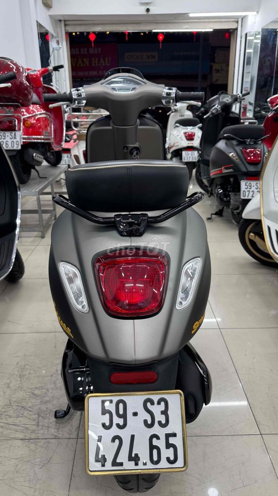 Vespa Sprint Vàng cát nhám chính chủ công chứng