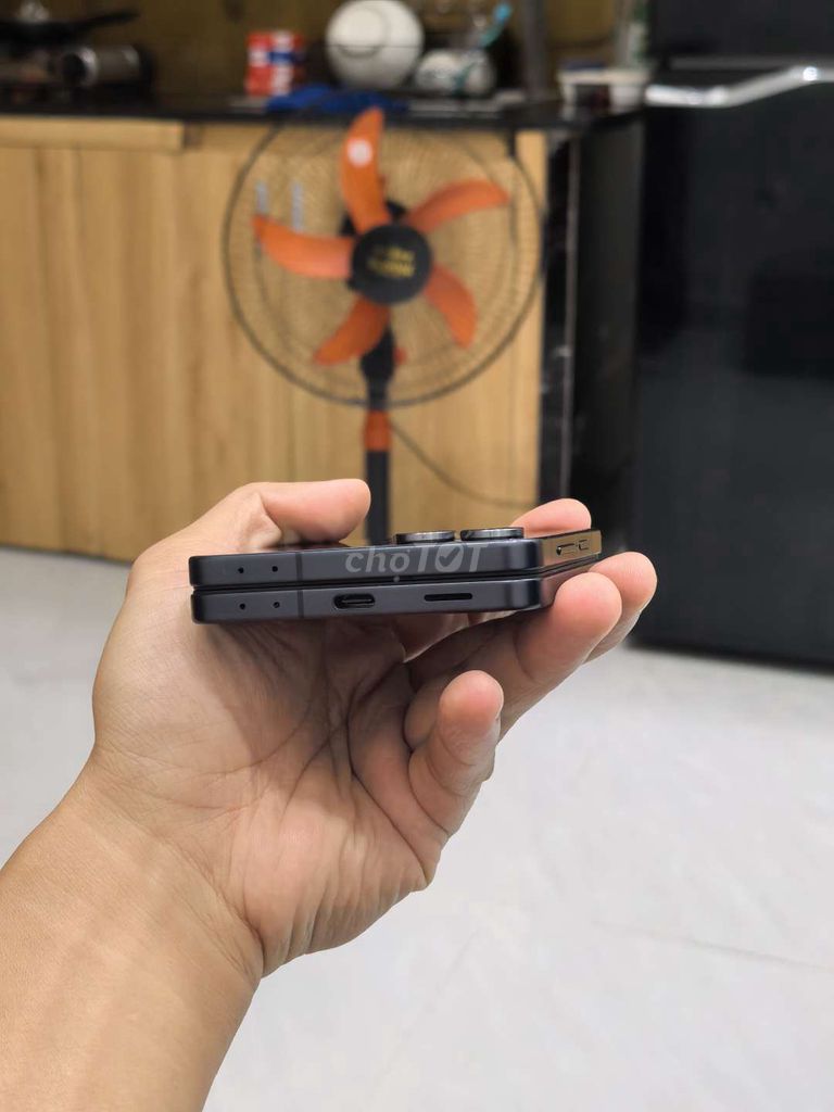 Samsung Galaxy Z Flip 7 256GB Đen Likenew. Mua bán Điện thoại tại Thành phố Thủ Đức Tp Hồ Chí Minh được đăng bởi Minh Nhựt hình 4