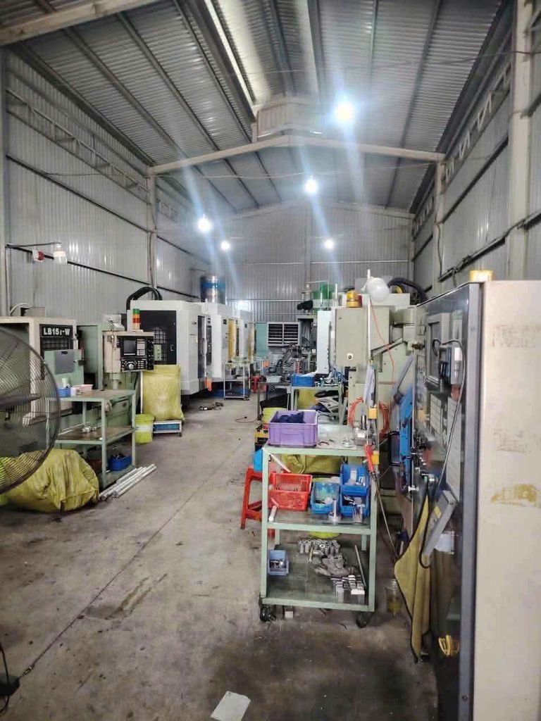 Cho thuê xưởng 240m2 Cao ráo đường container Tân Bình _ Dĩ An BD