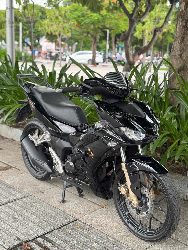 Winner X 150 ABS V3 2023 Глянцевый черный 17 000 км
