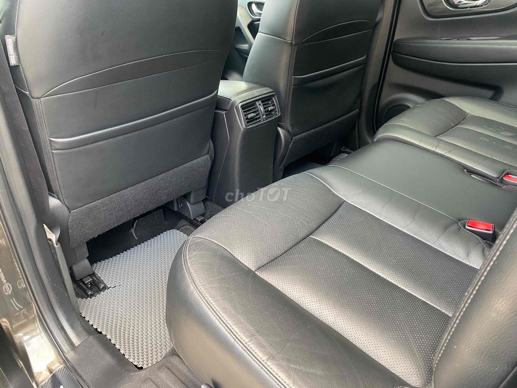 Nissan X trail 2016 2.0 2WD Premium. Mua bán Ô tô tại Quận Nam Từ Liêm Hà Nội được đăng bởi KM Auto hình 8