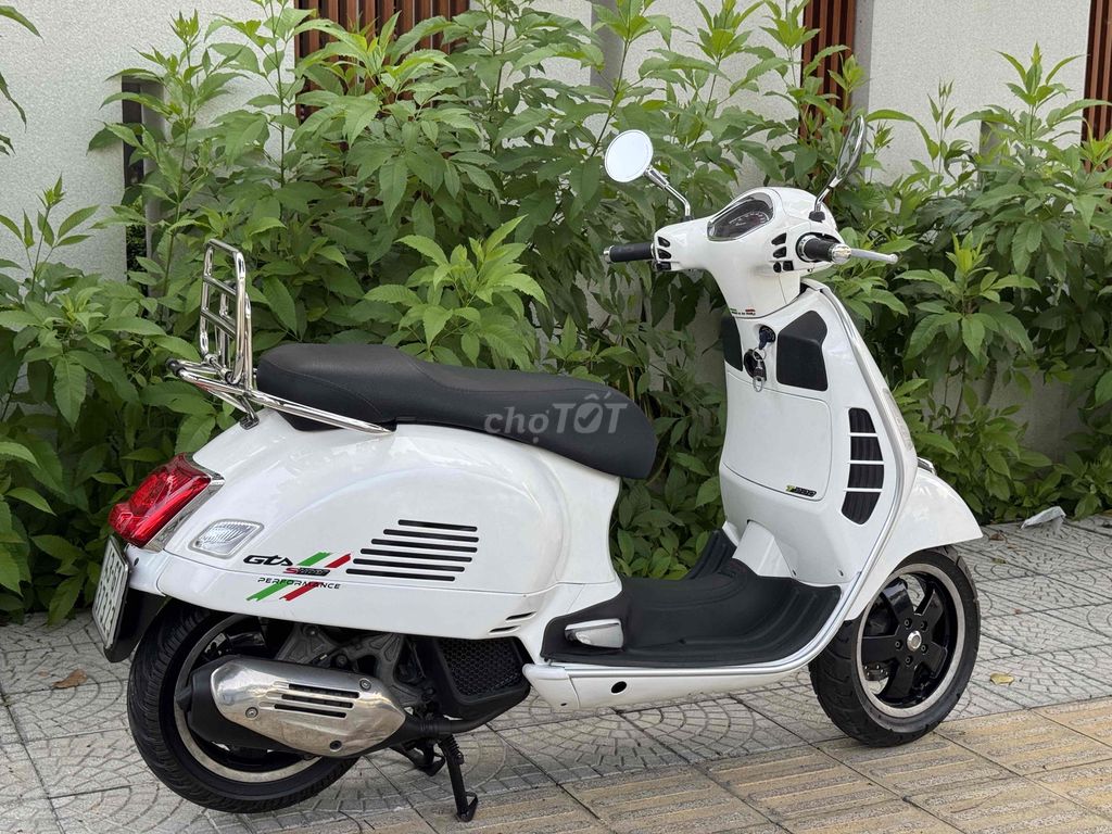 Пьяджо Веспа GTS 125 2019 Белый АБС