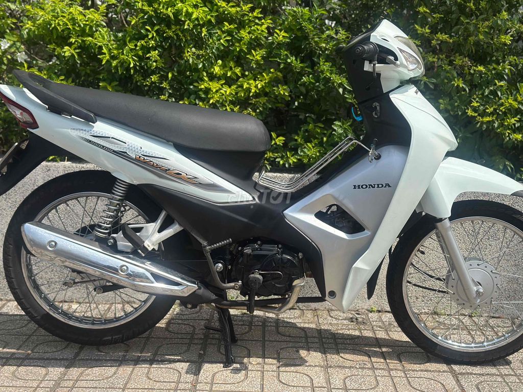 Honda Wave Alpha 2018 Trắng đen bạc zin mới 80% 9c. Mua bán Xe máy tại Thành phố Thủ Đức Tp Hồ Chí Minh được đăng bởi Xe Máy Sơn Thủ Đức hình 6