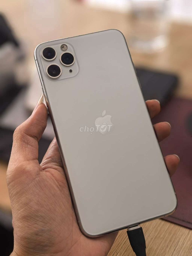 Apple iPhone 11 Pro Max 64GB Trắng 2 sim. Mua bán Điện thoại tại Quận Hải Châu Đà Nẵng được đăng bởi Dphone Store ll Điện thoại và Phụ kiện giá rẻ hình 1