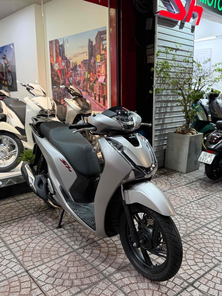 Honda SH150i ABS 2018 Серый 10 000 км