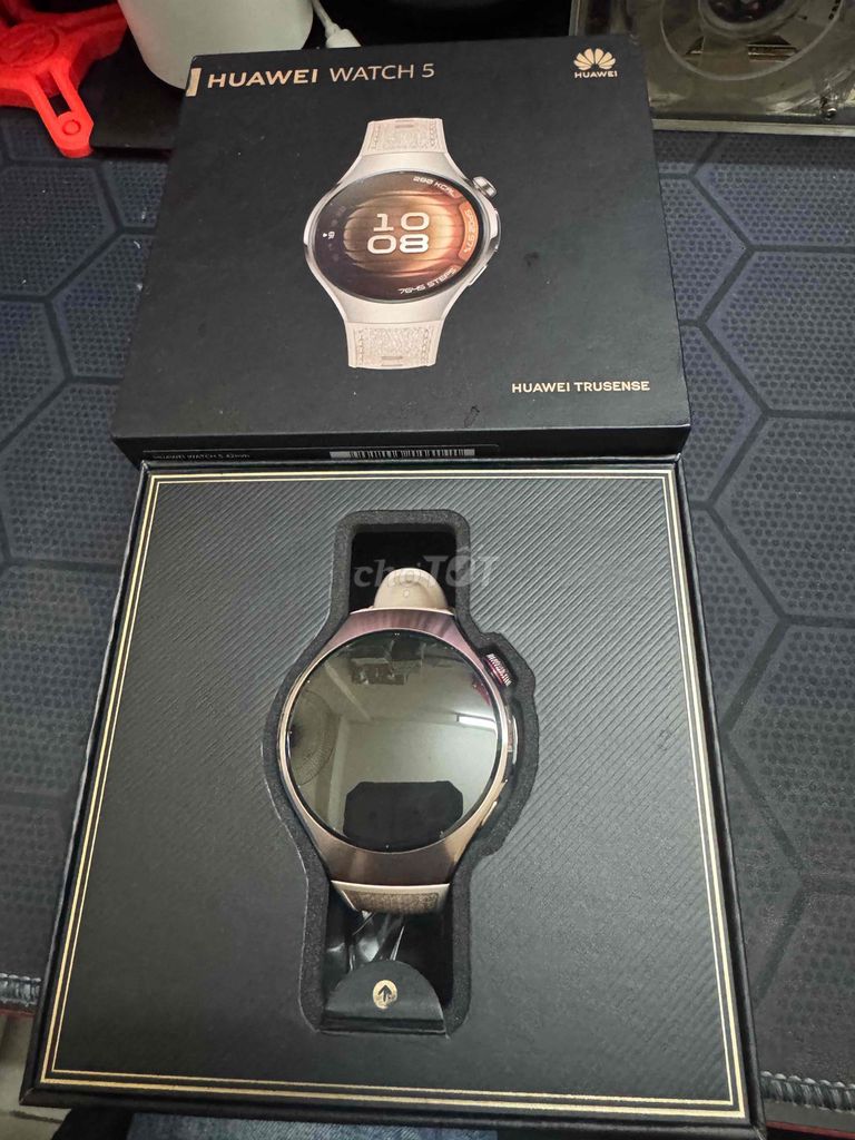 Huawei Watch 5 Vàng Hồng 42mm - Có Esim. Mua bán Thiết bị đeo thông minh tại Quận Cẩm Lệ Đà Nẵng được đăng bởi Huawei Chính Hãng Đà Nẵng zz Mua và Bán Đồng Hồ Mới Cũ zz  hình 1