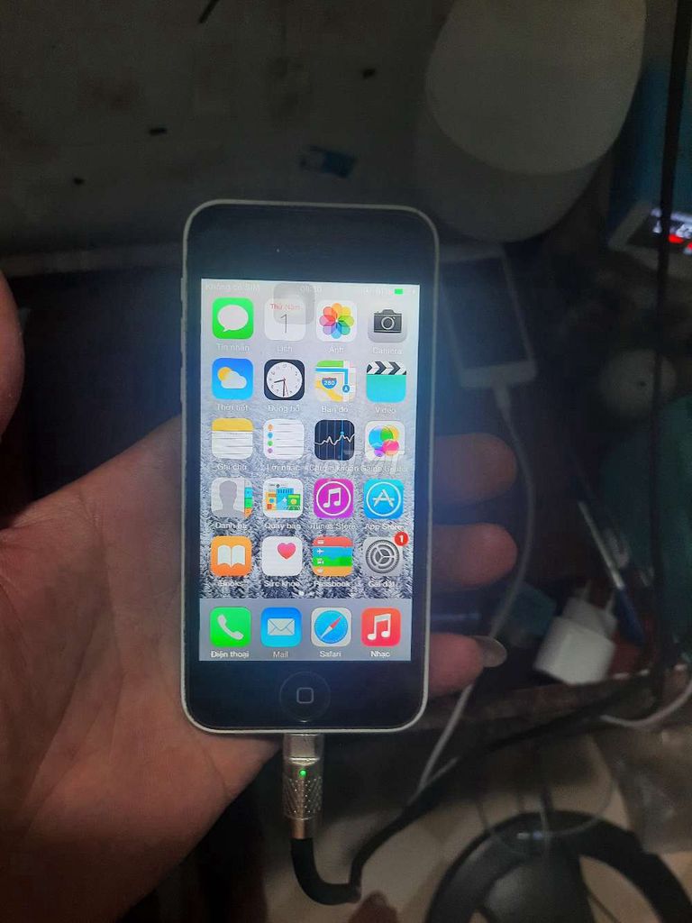 Apple iPhone 8.1.3 Trắng 5.3 GB. Mua bán Điện thoại tại Thành phố Biên Hòa Đồng Nai được đăng bởi Lehoang Minhphu hình 1