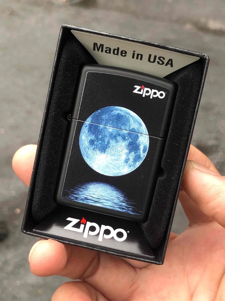 Zippo Chính Hãng - Mặt Trăng