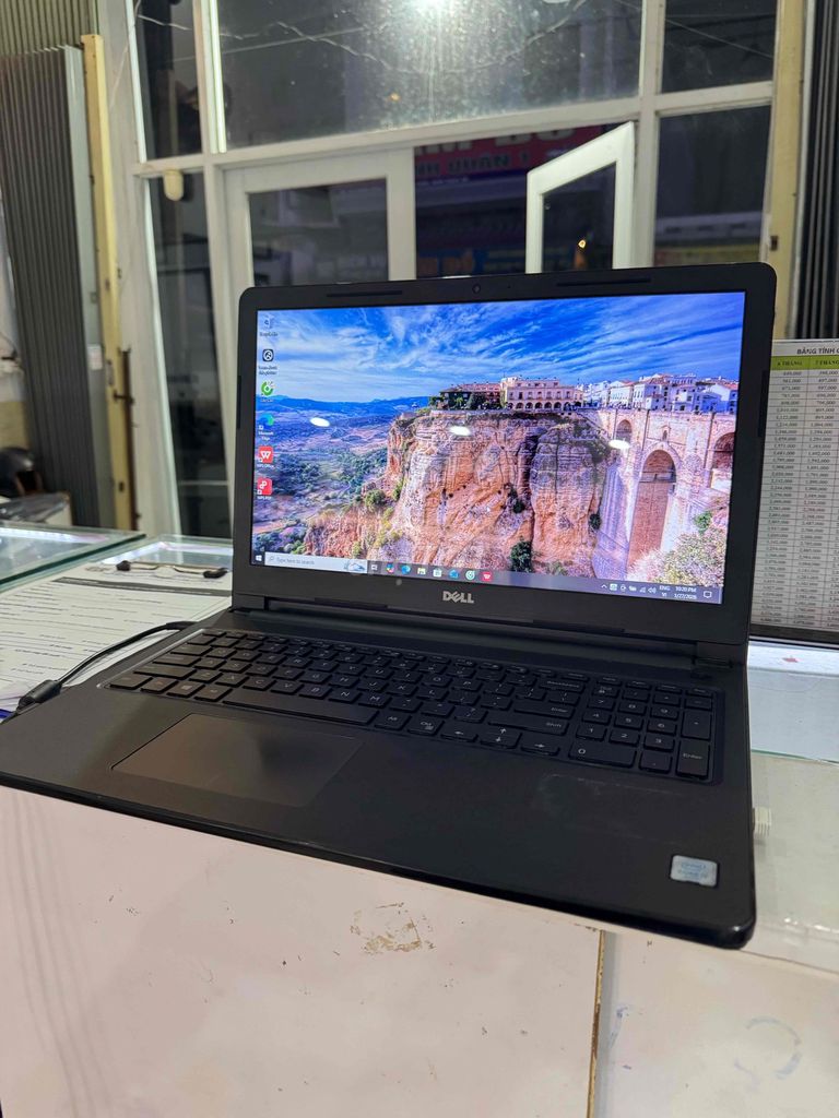 Dell Inspiron 15-3567 i3-6006U 8GB. Mua bán Laptop tại Huyện Nhơn Trạch Đồng Nai được đăng bởi Lê cường mobile hình 1