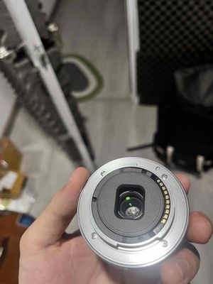 Lens sony 16mm f2.8 mới 99%