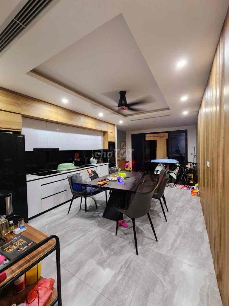 Vip Xã Đàn! 10m ra ngã 6 Ô Chợ Dừa, thang máy, ngõ thông, kd, 60m2