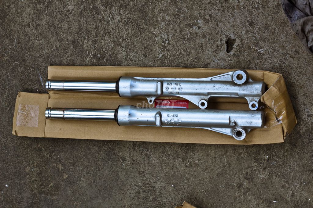 Cặp phuộc trước xe vison hàng theo xe tháo ra. Mua bán Phụ tùng xe tại Thành phố Trà Vinh Trà Vinh được đăng bởi Nguyễn Mười hình 1