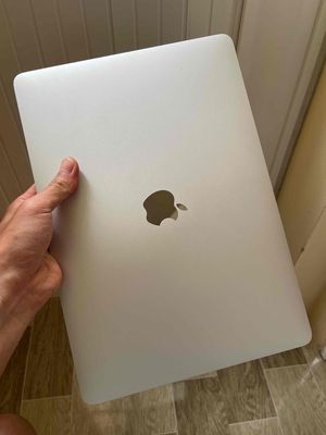 bán lại macbook pro 2017 13inch core i7