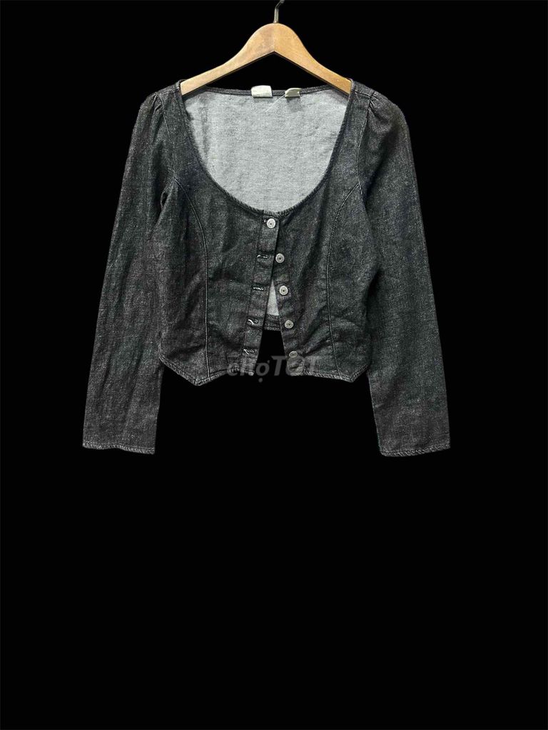 Áo khoác denim Levis Nữ Đen Size S. Mua bán Quần áo tại Thành phố Mỹ Tho Tiền Giang được đăng bởi Đọc phần giới thiệu giúp mình nhé hình 1