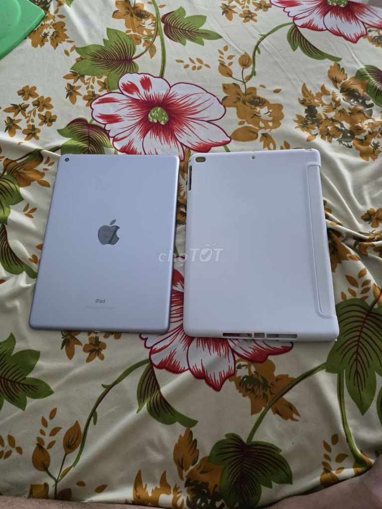 Apple iPad (Thế hệ 6) 32GB Bạc. Mua bán Máy tính bảng tại Quận 7 Tp Hồ Chí Minh được đăng bởi Nam Anh hình 1
