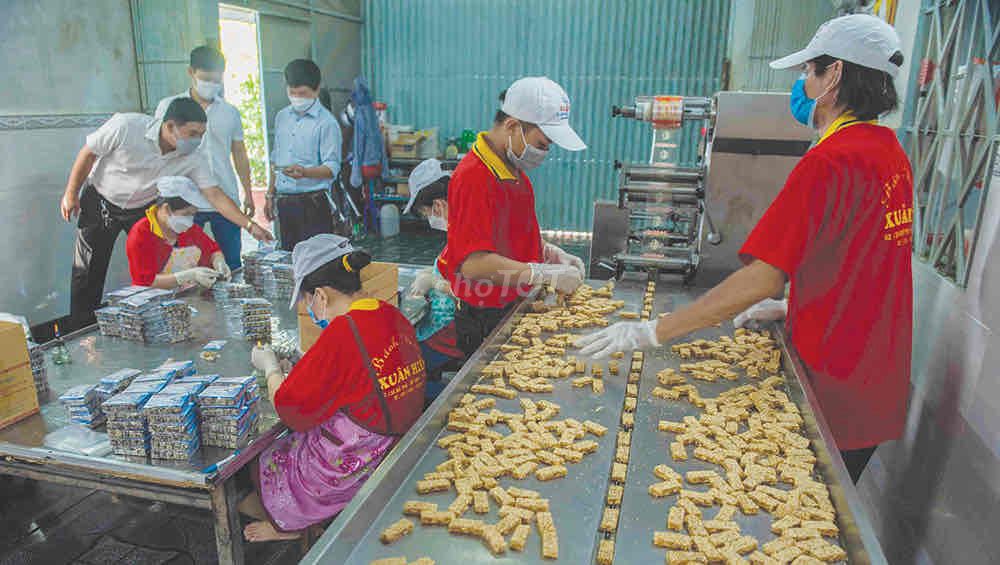 TUYỂN 6 BẠN NAM/NỮ LÀM BÁNH KẸO tại TPHCM bao ăn ở