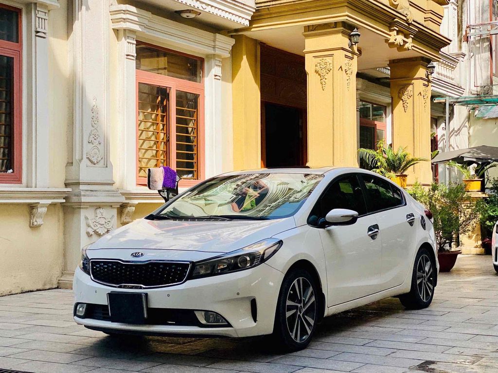 Kia Cerato 2018 1.6AT Trắng Odo 7v Cực Đẹp Giá Tốt. Mua bán Ô tô tại Thành phố Dĩ An Bình Dương được đăng bởi Trương Công Lý hình 3