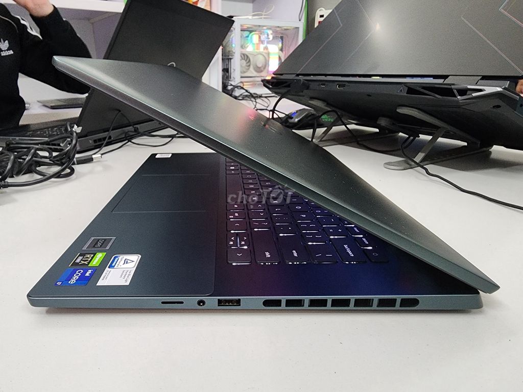 Laptop Đồ họa Dell Inspiron 7620 Plus 2022 i7 3060