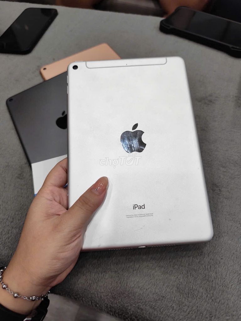 Máy tính bảng Ipad Mini 5 Wifi/4G giá tốt 3 màu. Mua bán Máy tính bảng tại Thành phố Thủ Đức Tp Hồ Chí Minh được đăng bởi Ngân anh mobile hình 4