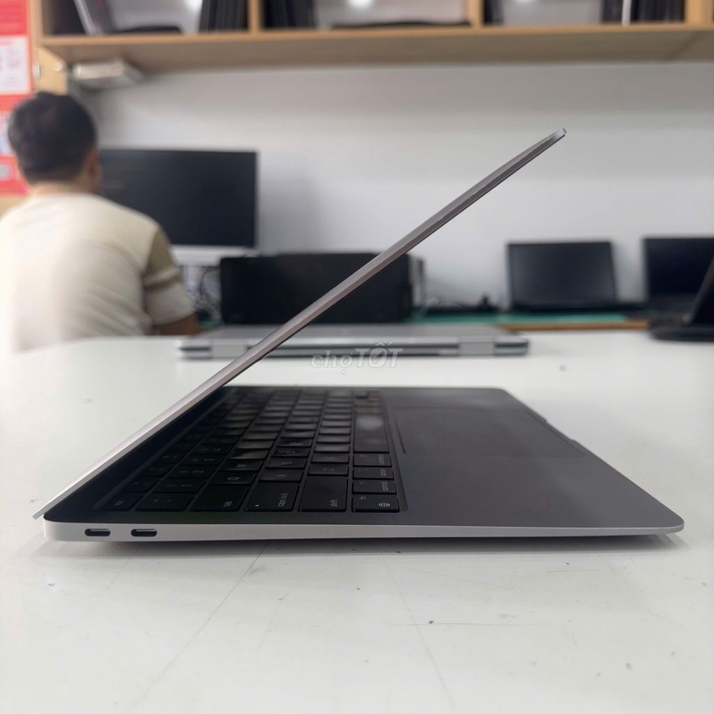 MacBook Air M1 13.3" Ram 8GB/ SSD 256GB. Mua bán Laptop tại Quận Tân Bình Tp Hồ Chí Minh được đăng bởi Nguyễn thế duy hình 1