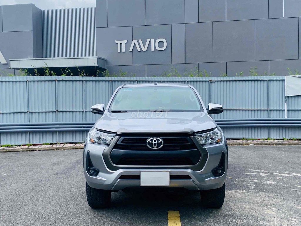 Toyota Hilux 2021 2.4E 4x2 AT