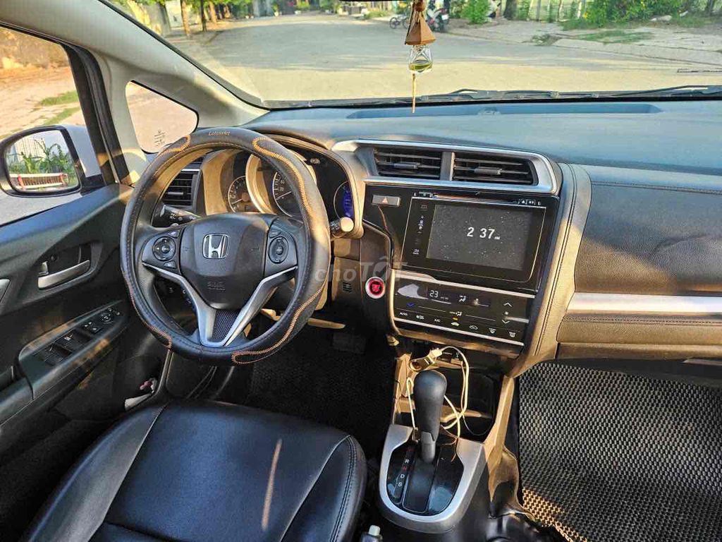 Honda Jazz 2019 1.5 VS - 90000 km. Mua bán Ô tô tại Quận Gò Vấp Tp Hồ Chí Minh được đăng bởi Thuỳ Giang hình 8