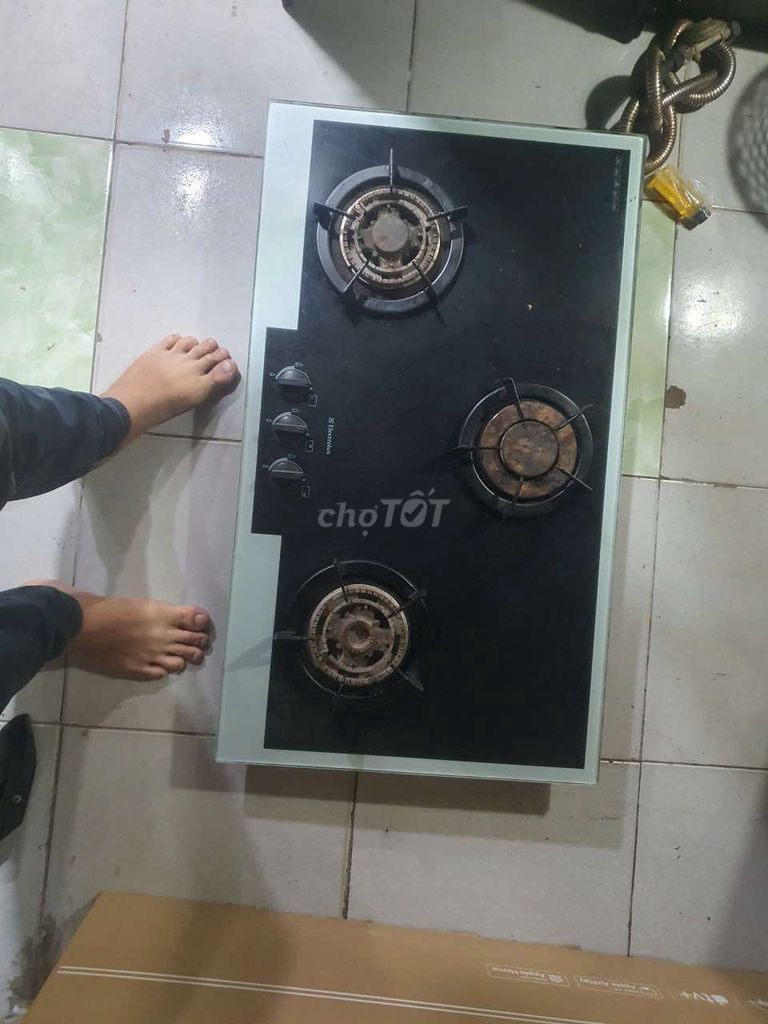Bếp ga âm Electrolux 3 họng đã qua sử dụng. Mua bán Bếp, lò, đồ điện nhà bếp tại Quận Bình Tân Tp Hồ Chí Minh được đăng bởi nguyễn quốc hào hình 1