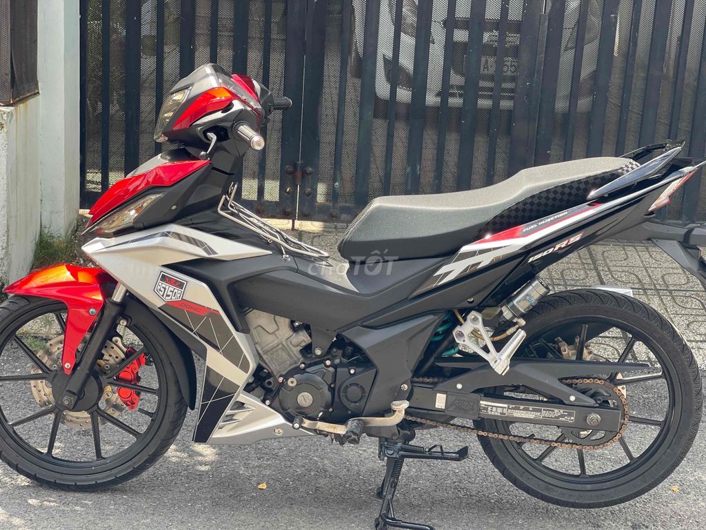 Honda Winner красный, черный, серебристый, механика
