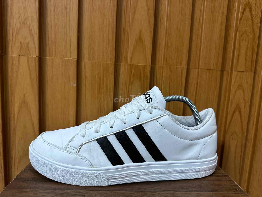 Giày Adidas size 42 chính hãng mới keng zin 98%