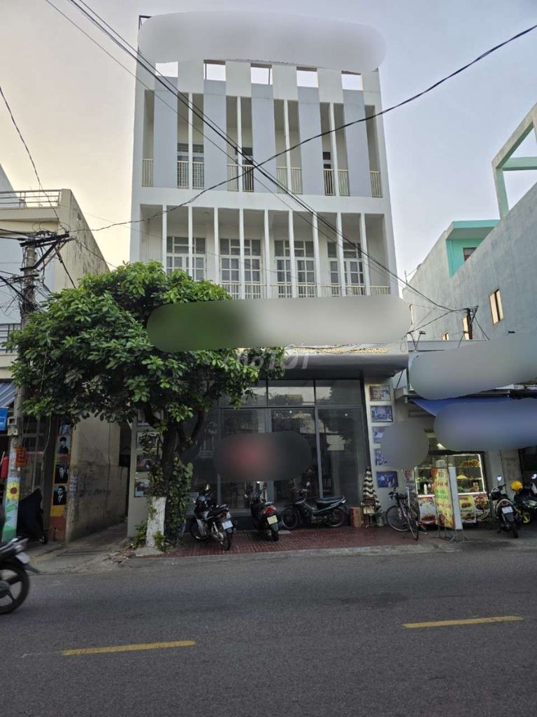 Cho thuê tòa nhà mặt tiền đường Nguyễn Thái Học, Quy Nhơn, Bình Định